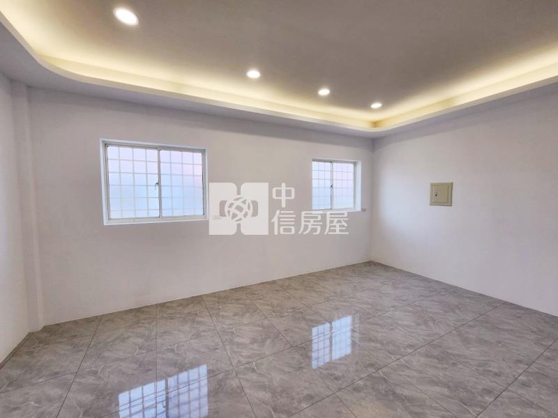 竹山公所旁全新整理邊間透天房屋室內格局與周邊環境