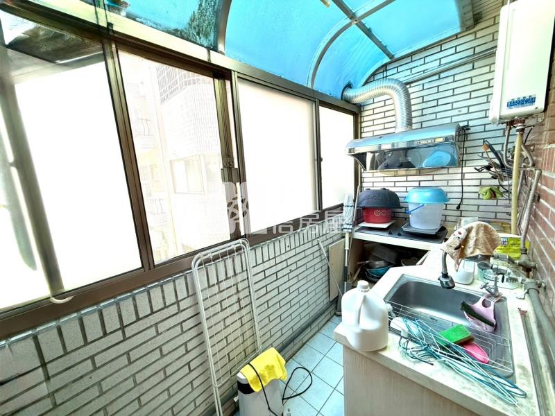 捷運文華高中｜水湳市場｜金樓店含平車房屋室內格局與周邊環境
