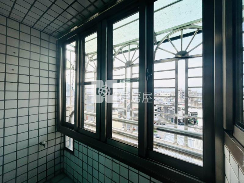 文化中心全新整修四房華廈房屋室內格局與周邊環境