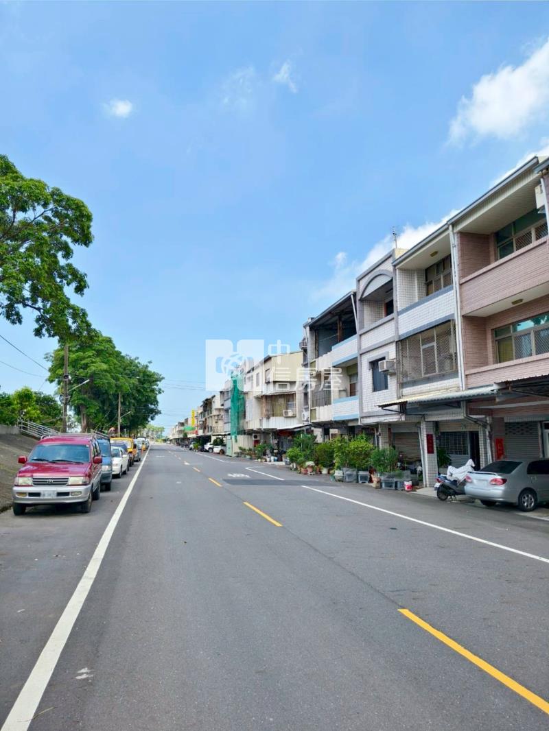九份子旁河堤景觀邊間店住房屋室內格局與周邊環境