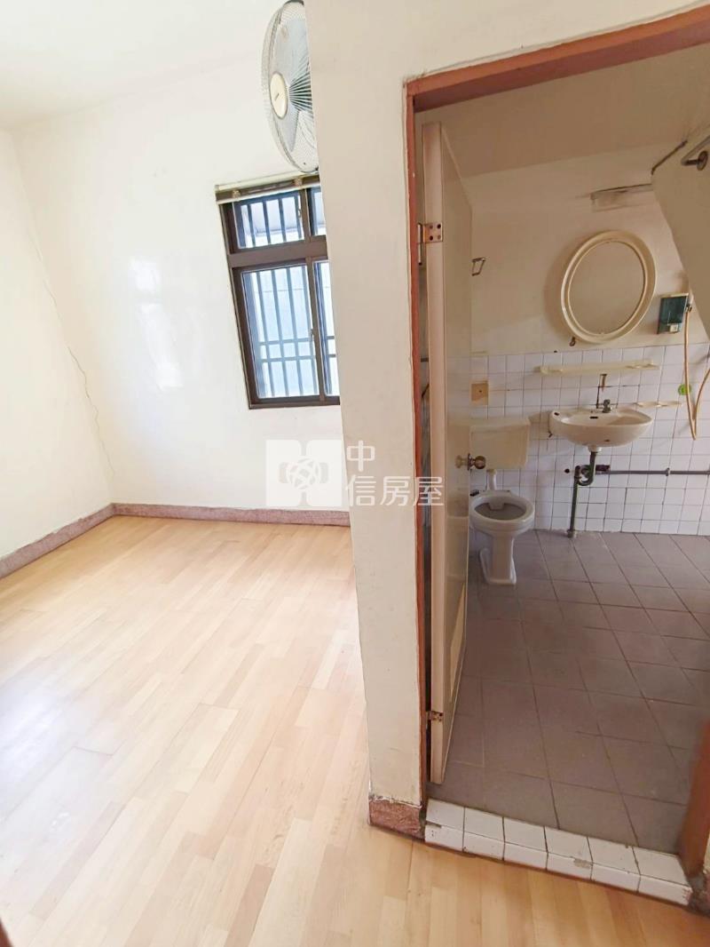 九份子旁河堤景觀邊間店住房屋室內格局與周邊環境