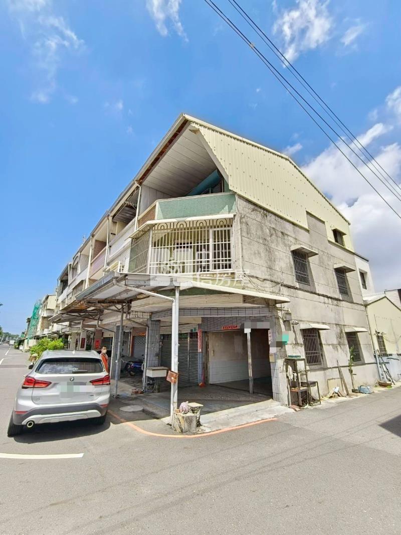 九份子旁河堤景觀邊間店住房屋室內格局與周邊環境