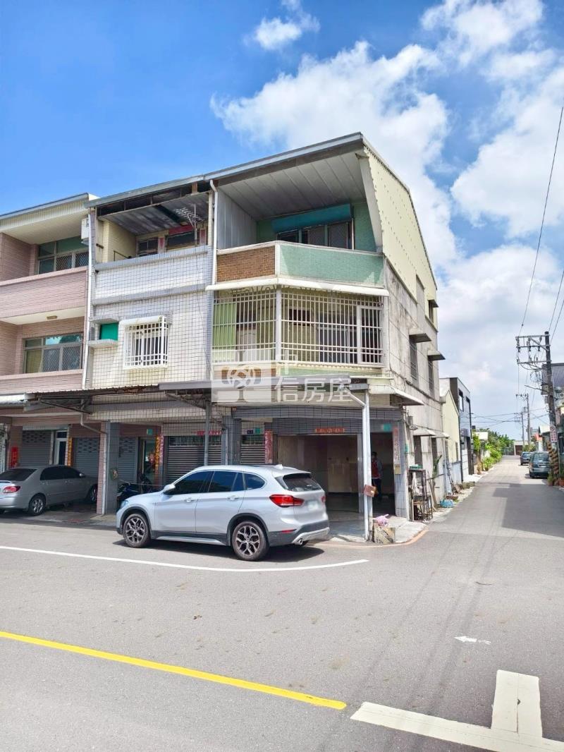 九份子旁河堤景觀邊間店住
