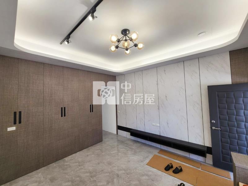 竹山市區旁全新整理邊間透天房屋室內格局與周邊環境