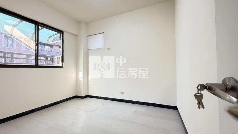 藝文特區高樓景觀戶華廈四房+輪抽車位房屋室內格局與周邊環境