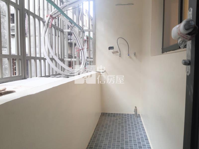 【奔馳】龜山區幸福23街美3房房屋室內格局與周邊環境