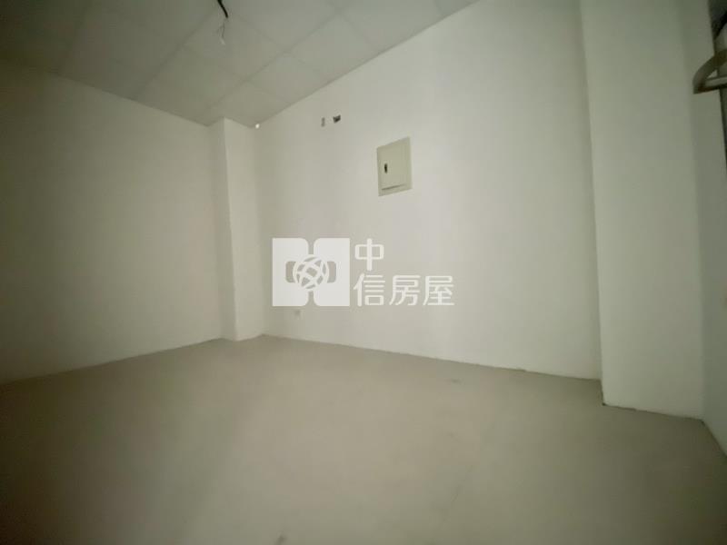 正愛心路15米大面寬電梯角間雙透店房屋室內格局與周邊環境