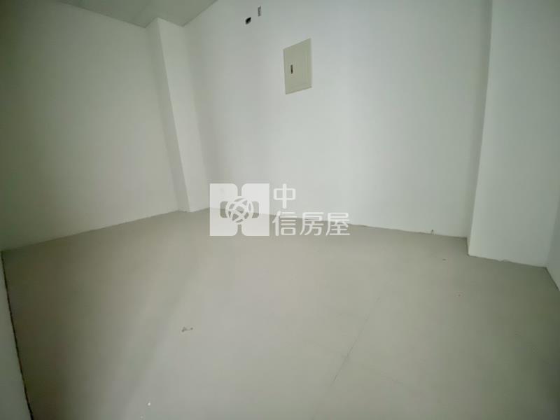 正愛心路15米大面寬電梯角間雙透店房屋室內格局與周邊環境