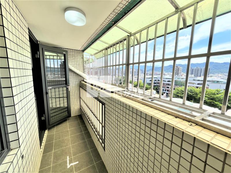 長億新平三房平車房屋室內格局與周邊環境