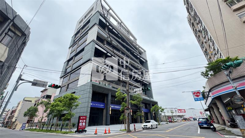 獨賣~中壢後站大潤發商圈「雙車位」房屋室內格局與周邊環境