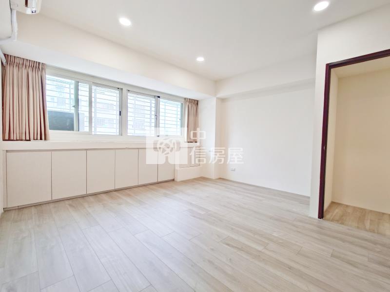 親親戲院裝潢兩房房屋室內格局與周邊環境