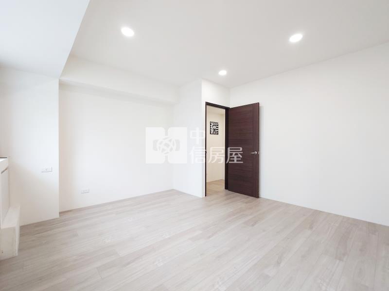親親戲院裝潢兩房房屋室內格局與周邊環境