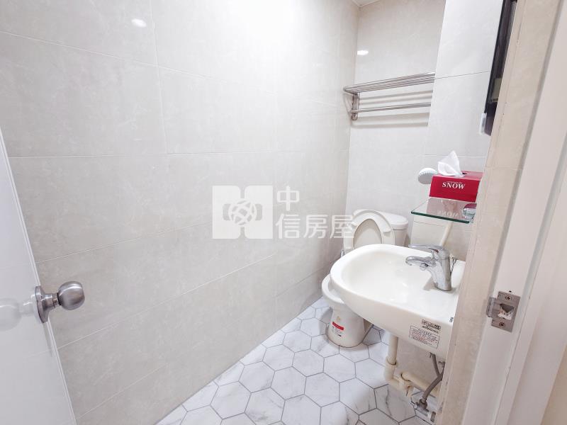 親親戲院裝潢兩房房屋室內格局與周邊環境