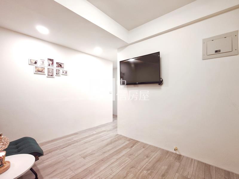 親親戲院裝潢兩房房屋室內格局與周邊環境