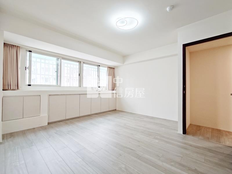 親親戲院裝潢兩房房屋室內格局與周邊環境