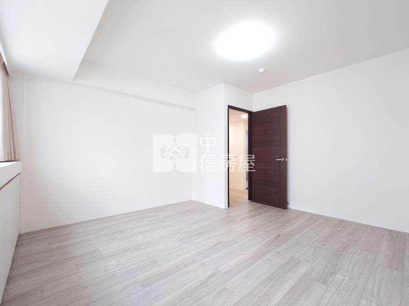 親親戲院裝潢兩房房屋室內格局與周邊環境