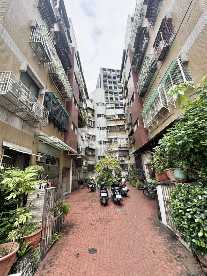 中清捷運站3F美寓房屋室內格局與周邊環境