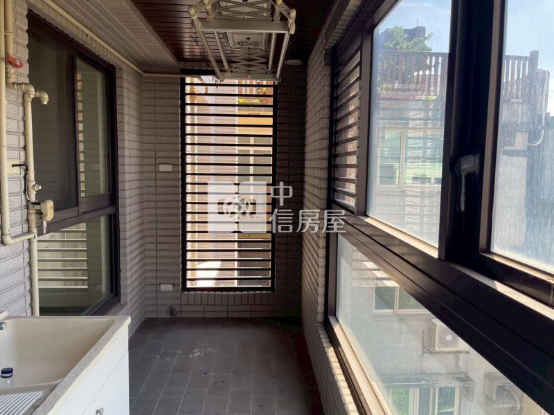 鼎藏富御二期四房雙車露臺戶房屋室內格局與周邊環境