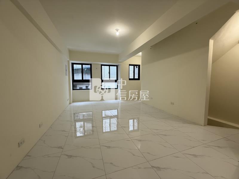 龍岡國小電梯透天房屋室內格局與周邊環境