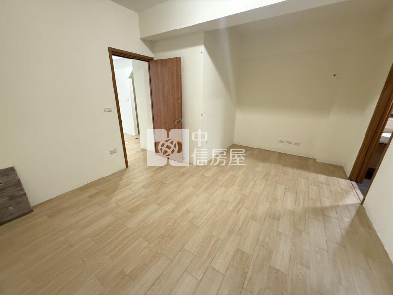 龍岡國小電梯透天房屋室內格局與周邊環境