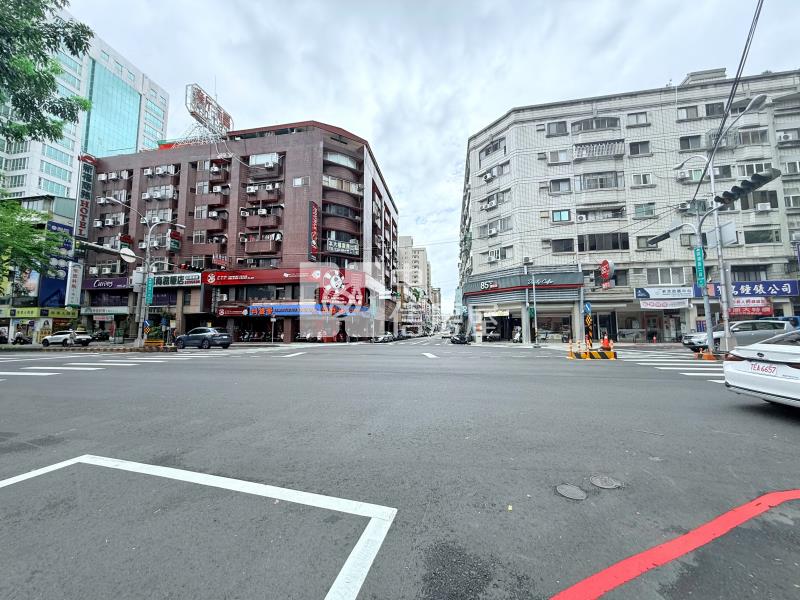 熱河青島角間大地坪透店房屋室內格局與周邊環境