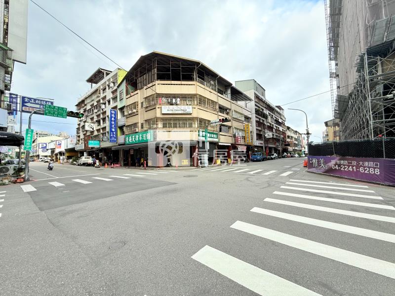 熱河青島角間大地坪透店房屋室內格局與周邊環境