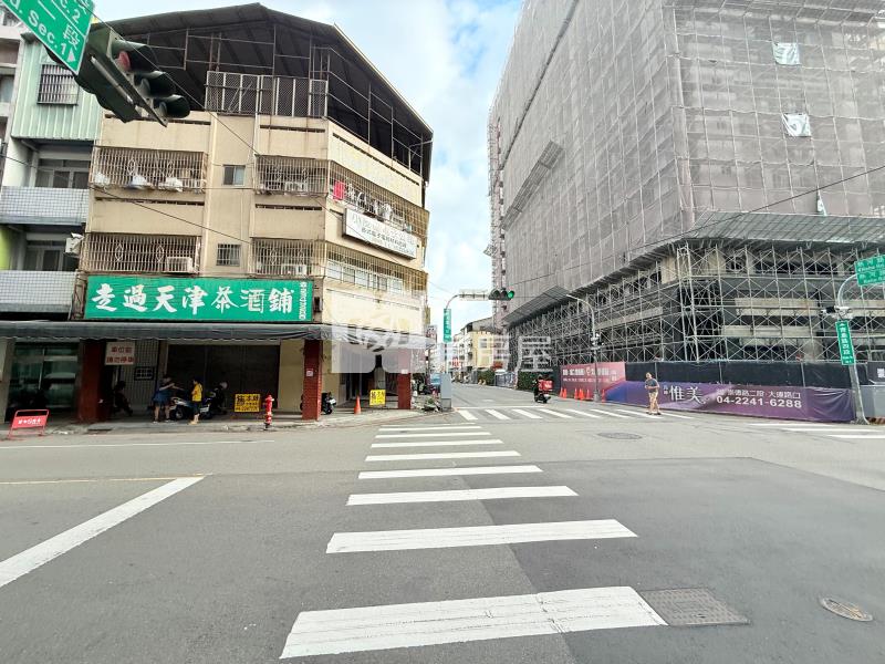 熱河青島角間大地坪透店房屋室內格局與周邊環境