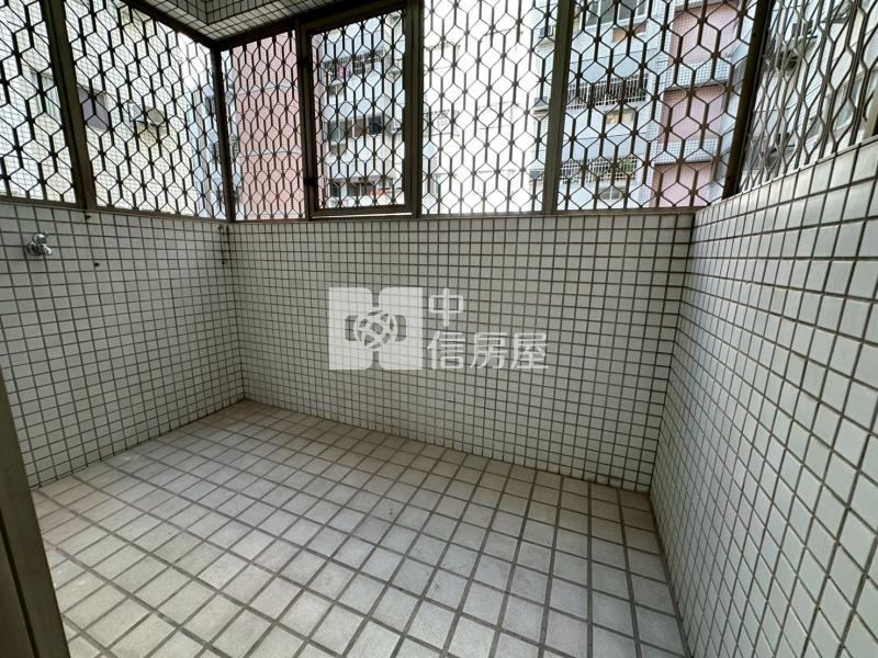 工學商圈全新整理三房休旅車位房屋室內格局與周邊環境