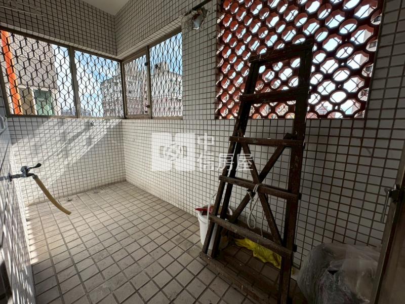 工學商圈全新整理三房休旅車位房屋室內格局與周邊環境