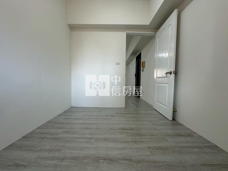 工學商圈全新整理三房休旅車位房屋室內格局與周邊環境