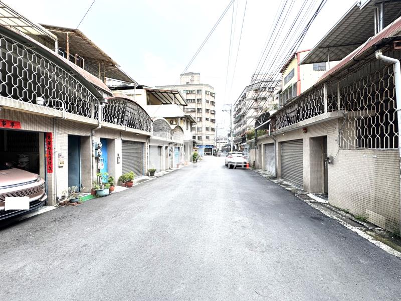 樹孝8米活路孝親車庫美墅房屋室內格局與周邊環境
