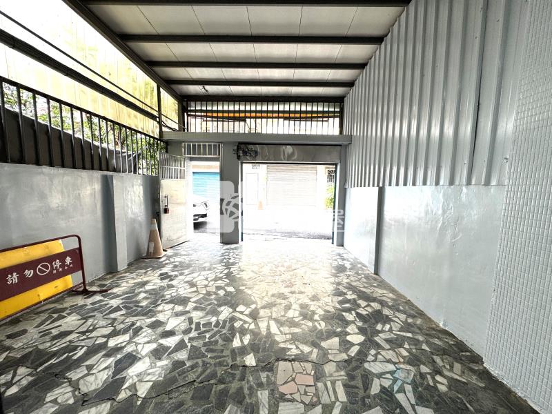 樹孝8米活路孝親車庫美墅房屋室內格局與周邊環境