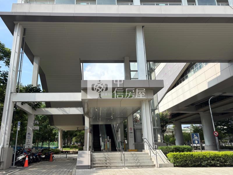 舊社公園朝南全新美三房平車房屋室內格局與周邊環境