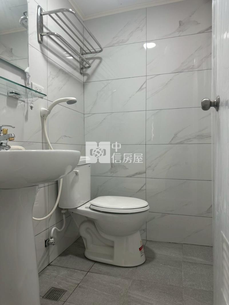 南區雙陽台美三房+車位房屋室內格局與周邊環境