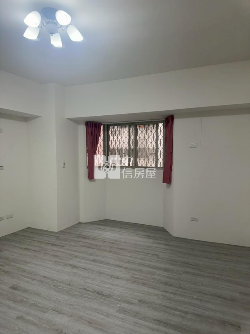 南區雙陽台美三房+車位房屋室內格局與周邊環境