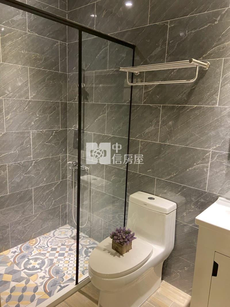桃園富國天廈精緻一房一廳電梯大樓房屋室內格局與周邊環境