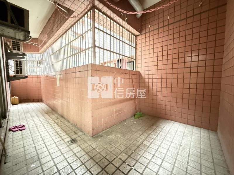 近楊梅交流道.愛買商圈電梯美三房房屋室內格局與周邊環境