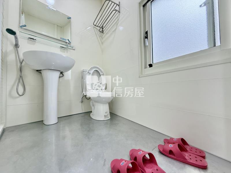 中興商圈河濱公園旁超便宜小資透天厝房屋室內格局與周邊環境