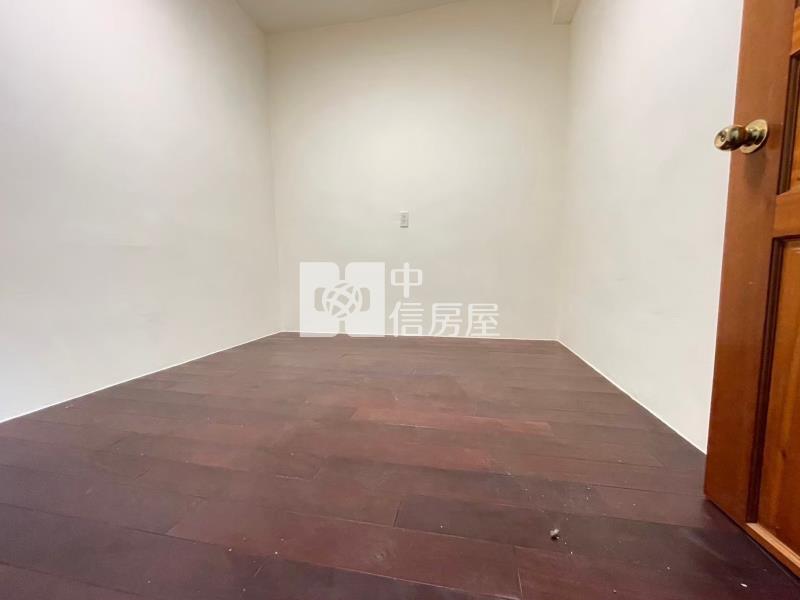 太平家樂福美透天房屋室內格局與周邊環境