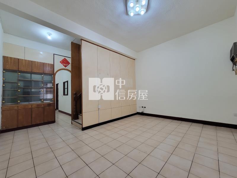 內壢忠孝市場透天房屋室內格局與周邊環境