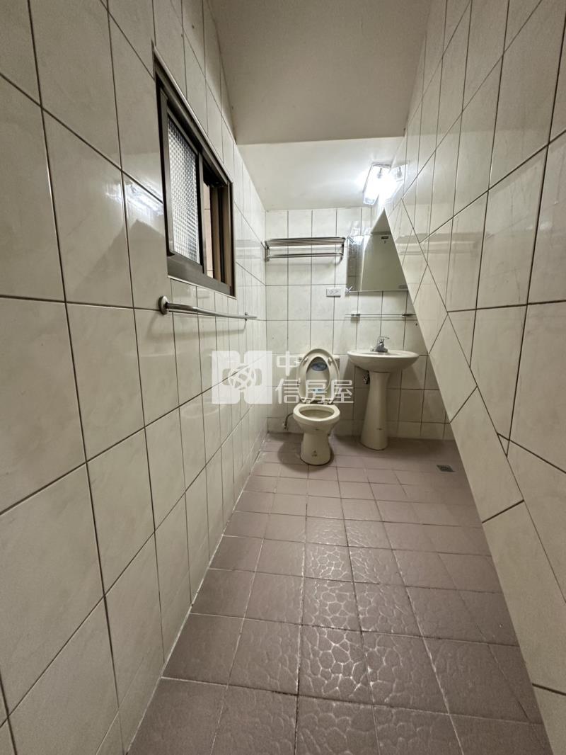 北中寮爽文國小旁美別墅房屋室內格局與周邊環境