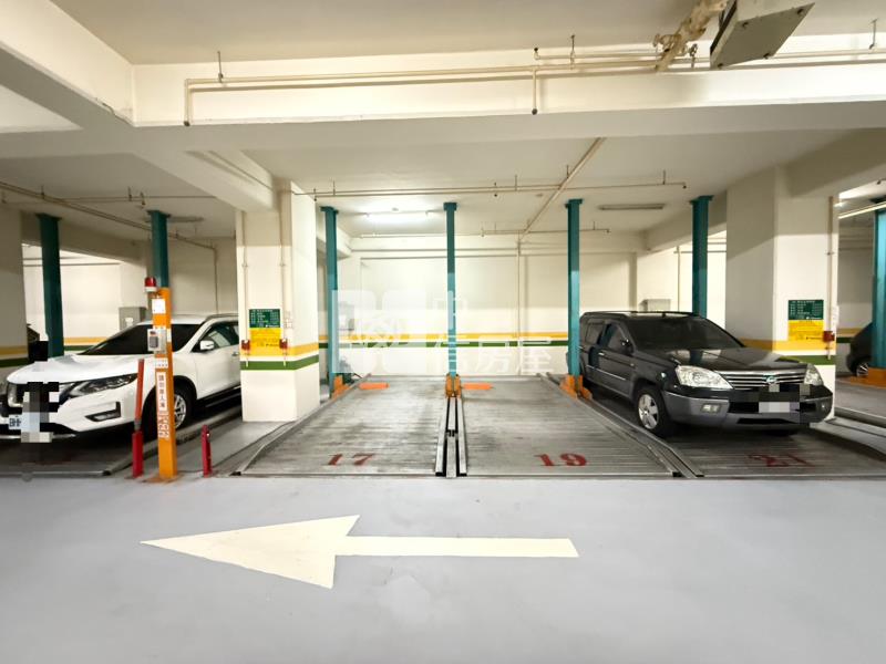 大城比佛利精美三房車位房屋室內格局與周邊環境
