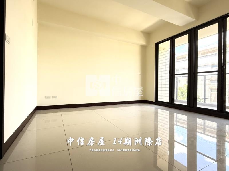 新光全新臨路電梯別墅房屋室內格局與周邊環境