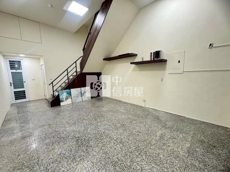 港坪公園車位店住房屋室內格局與周邊環境
