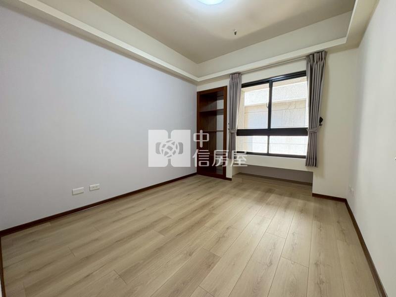 鄉林凱撒社區最便宜三房休旅車位房屋室內格局與周邊環境