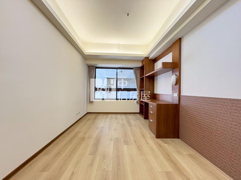 鄉林凱撒社區最便宜三房休旅車位房屋室內格局與周邊環境