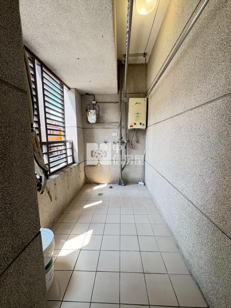 鄉林凱撒社區最便宜三房休旅車位房屋室內格局與周邊環境