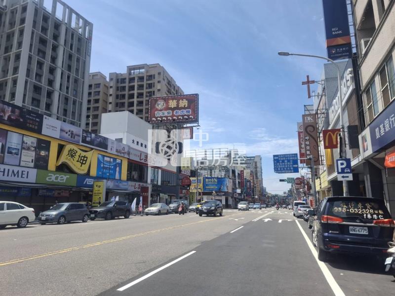 正中興路屈臣氏黃金店鋪房屋室內格局與周邊環境