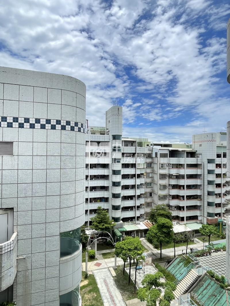 立仁商圈樓中樓房屋室內格局與周邊環境