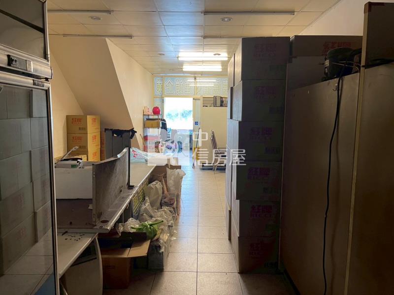 正普義路黃金透店房屋室內格局與周邊環境